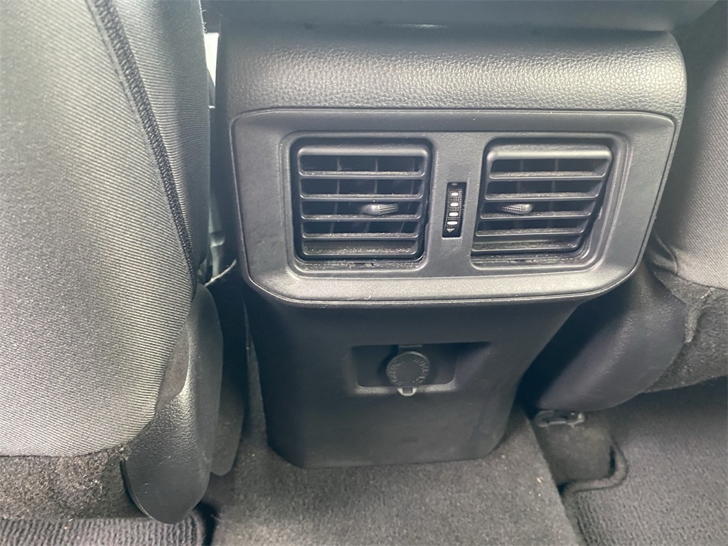 2020 Toyota RAV4 Hybrid LE photo 20