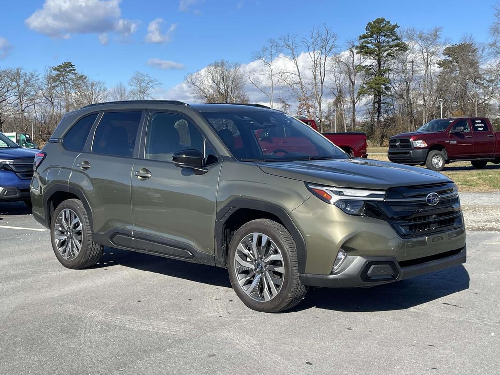 2025 Subaru Forester Touring's photo
