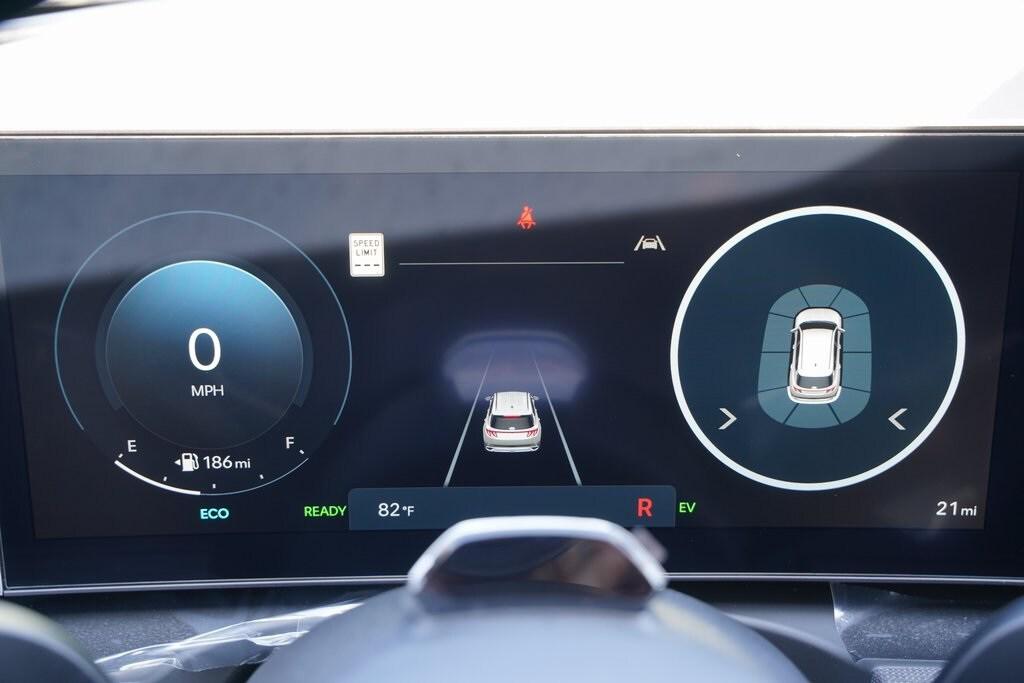 2025 Hyundai Tucson Hybrid Limited photo 28