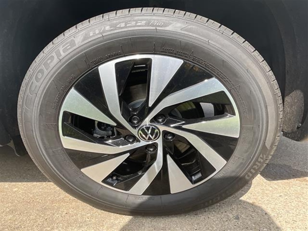 2025 Volkswagen Tiguan S photo 4