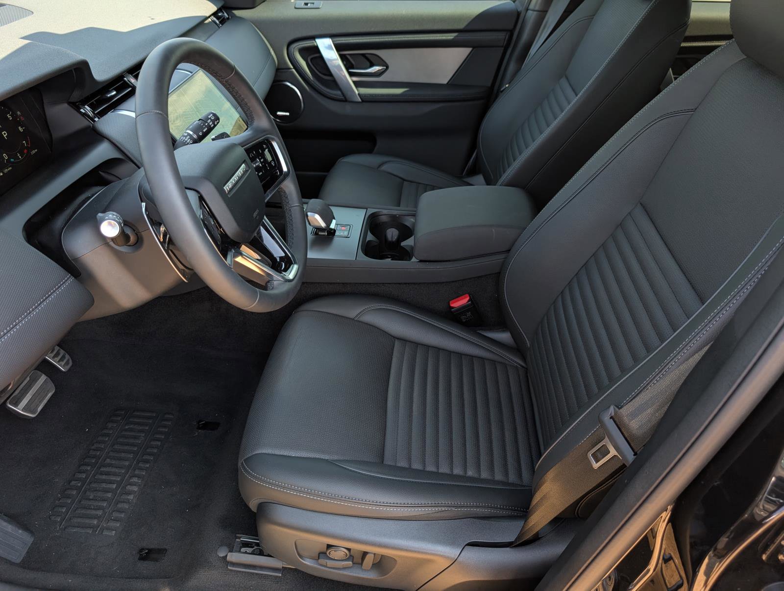 2024 Land Rover Discovery Sport Dynamic SE photo 21