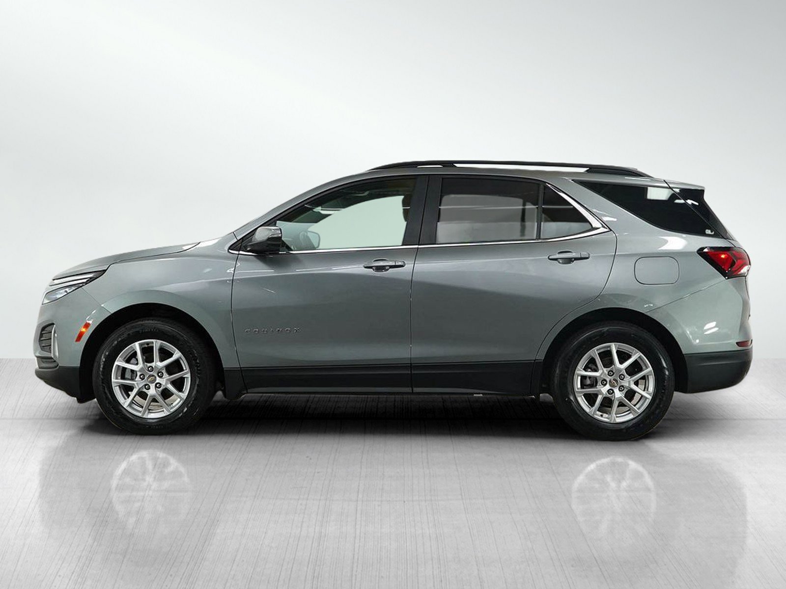 Used 2024 Chevrolet Equinox LT with VIN 3GNAXUEGXRS193915 for sale in White Bear Lake, Minnesota