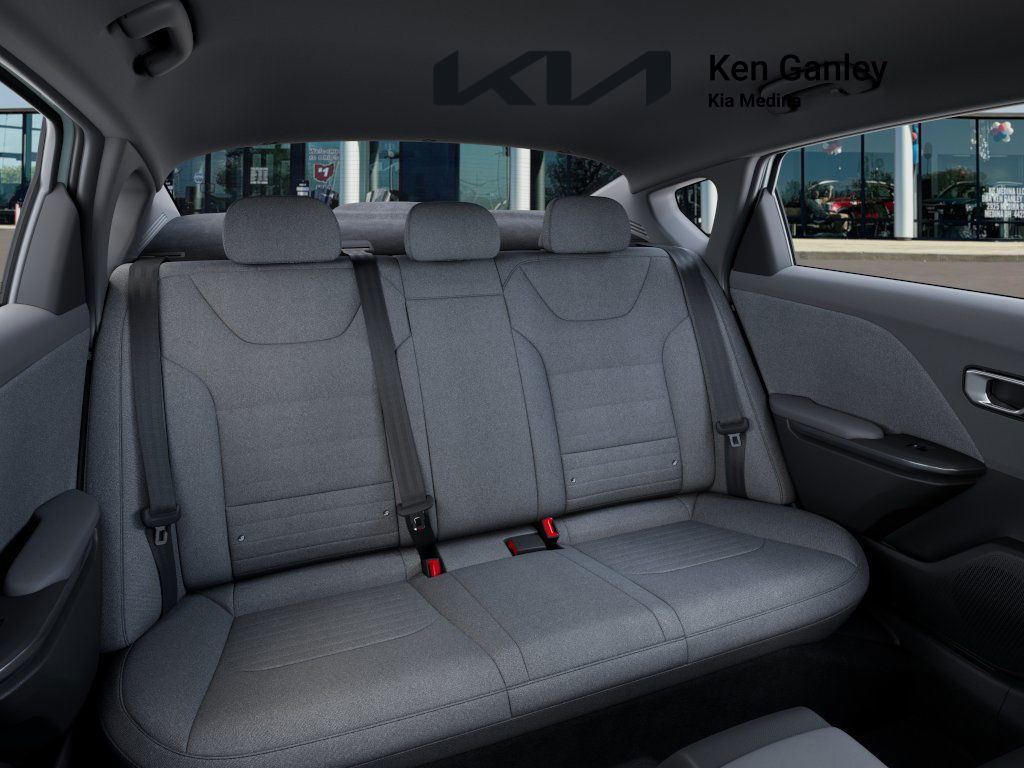 2025 Kia K4 EX photo 15