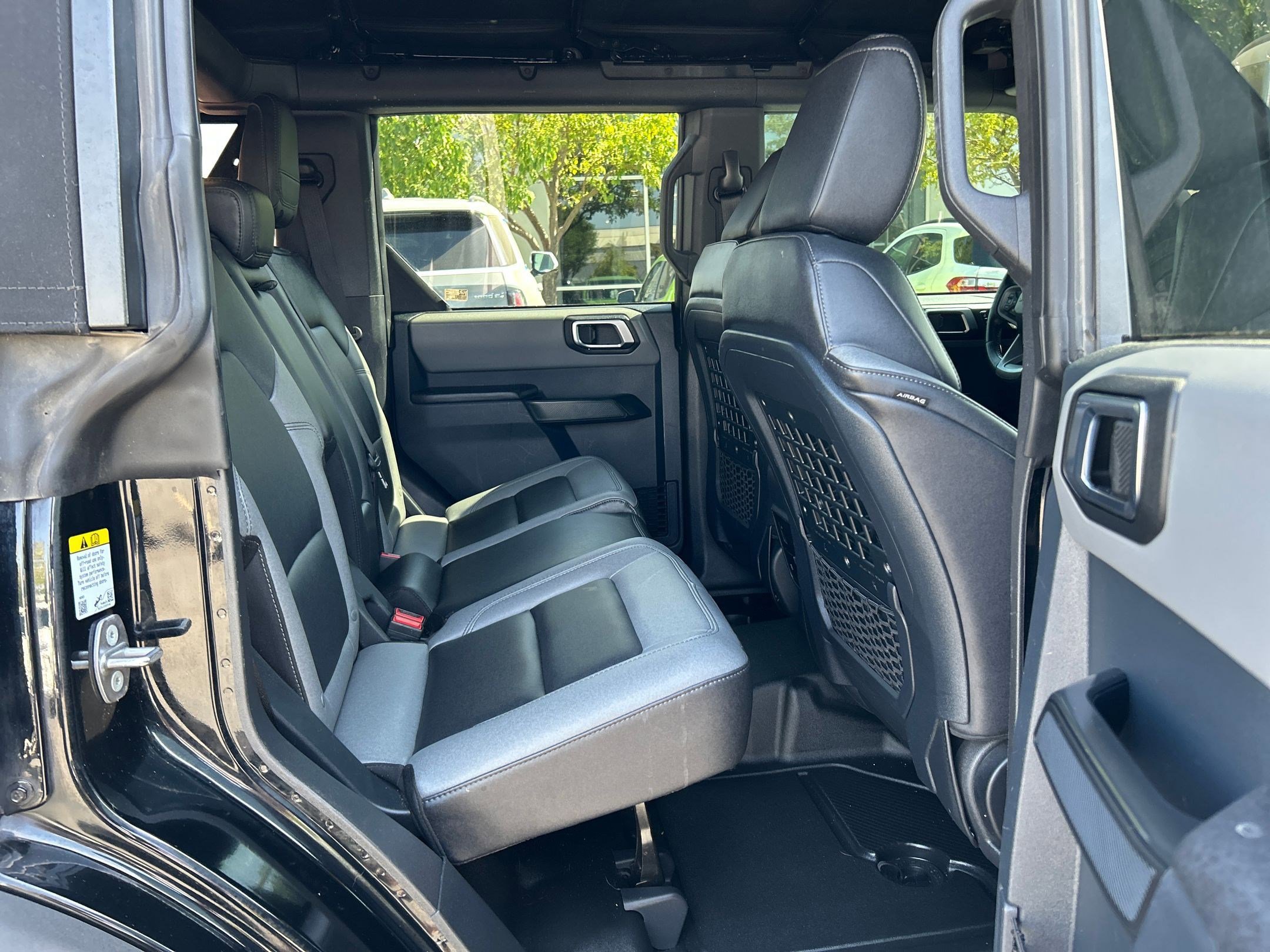 2024 Ford Bronco Black Diamond photo 17