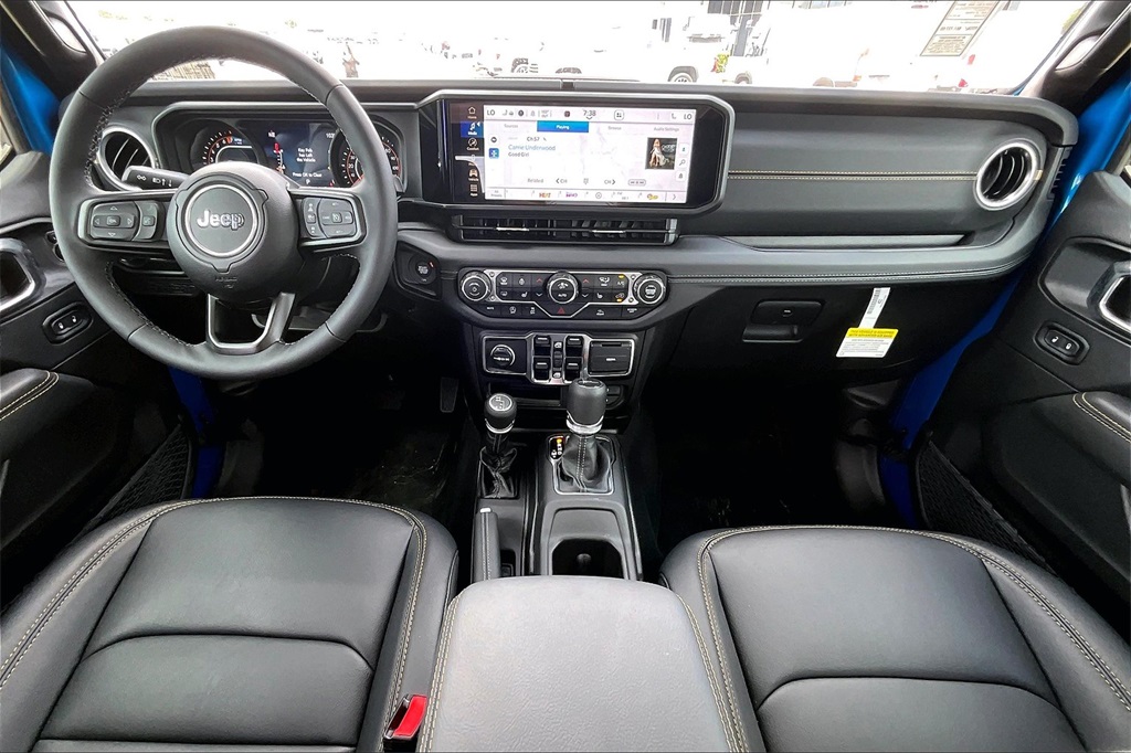 2025 Jeep Gladiator Sport photo 4