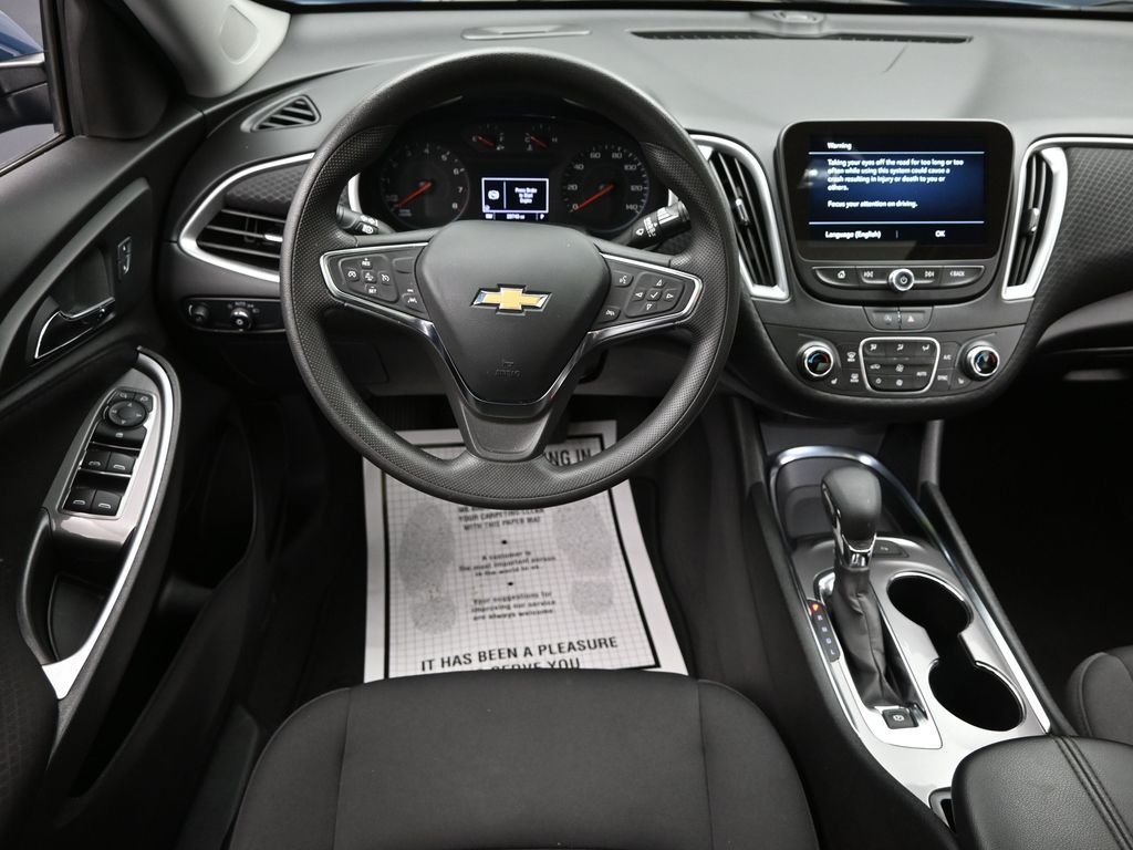 2024 Chevrolet Malibu 1LT photo 9