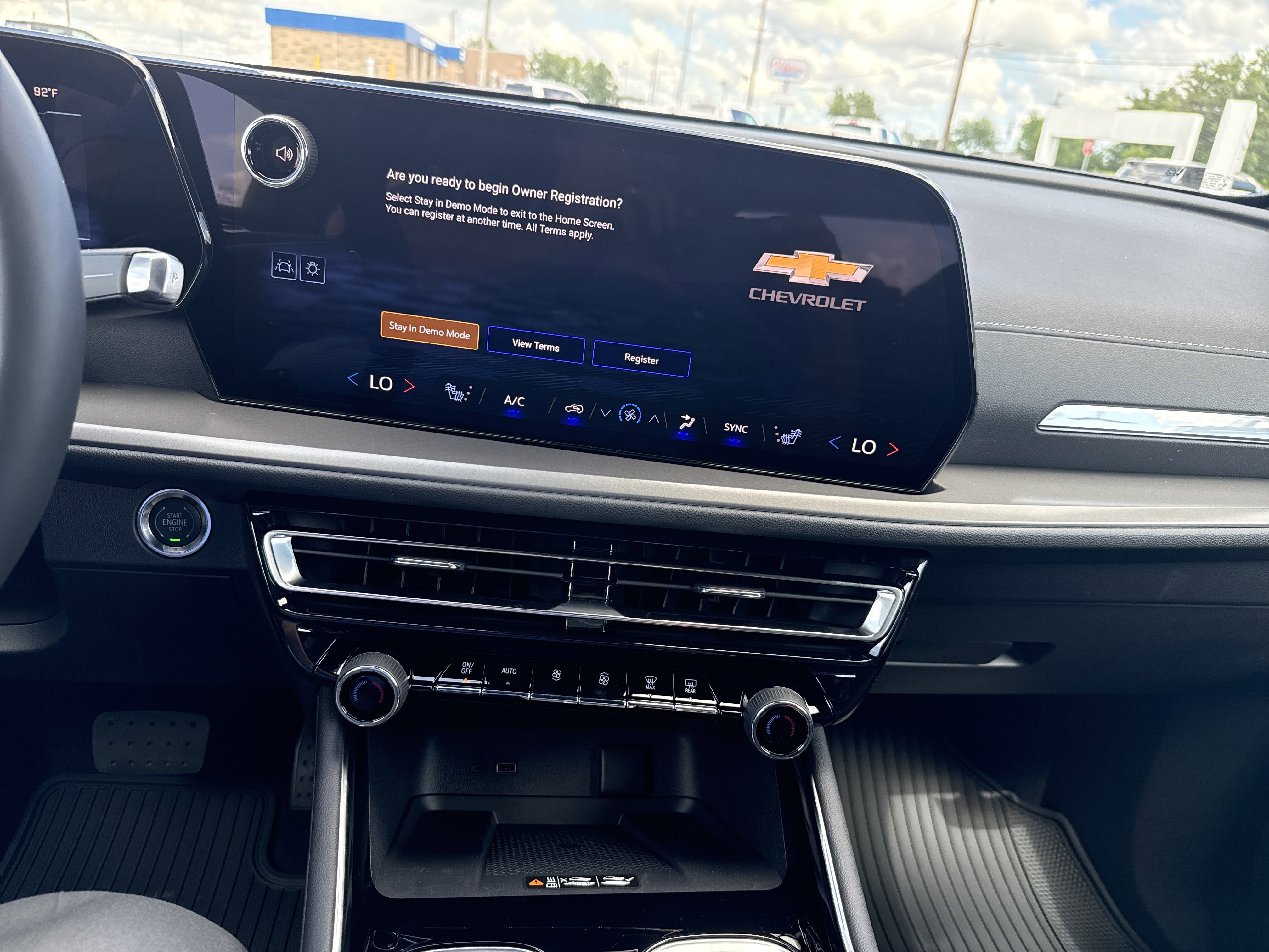 2026 Chevrolet Traverse photo 8