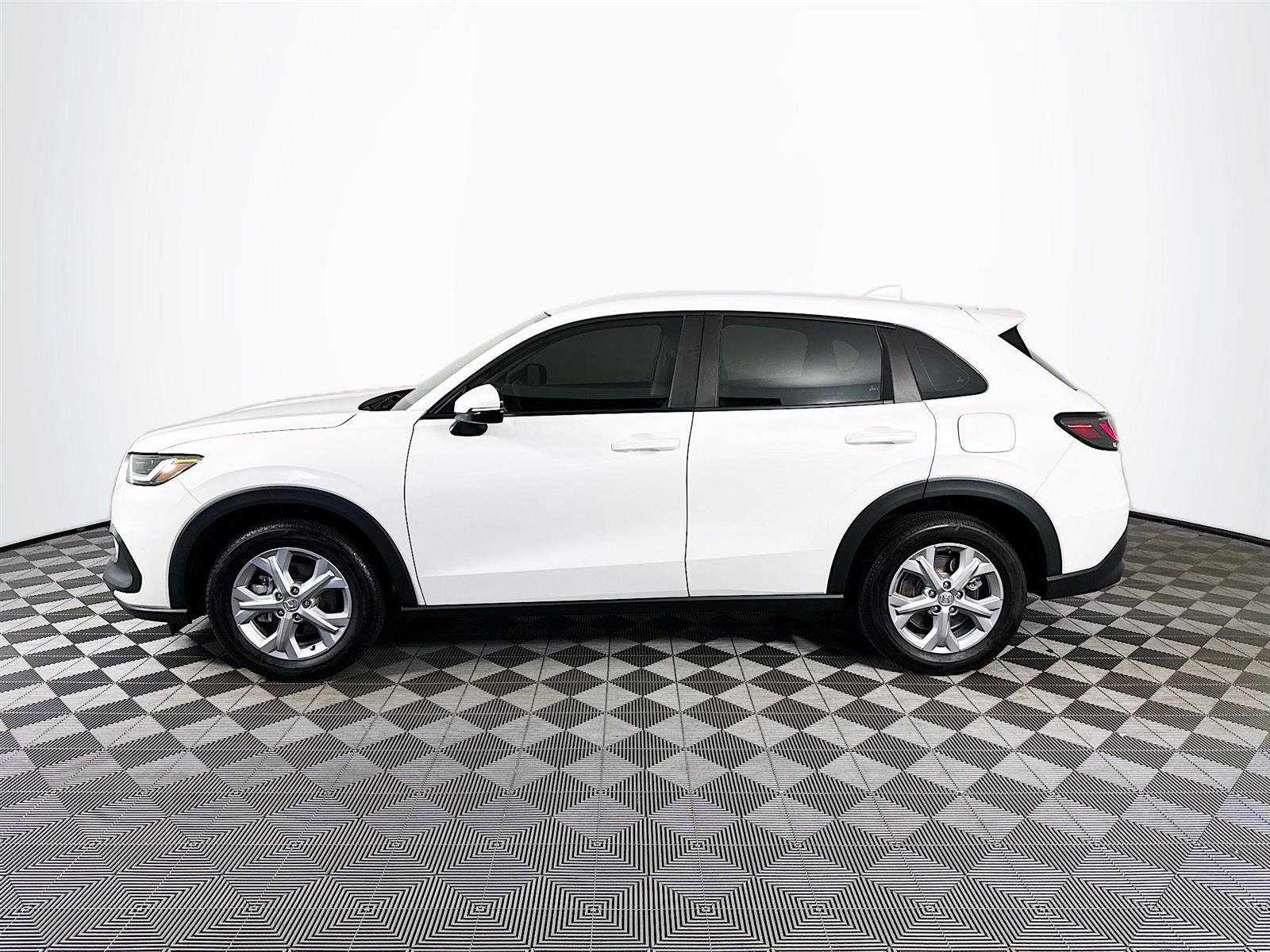 2024 Honda HR-V LX photo 4