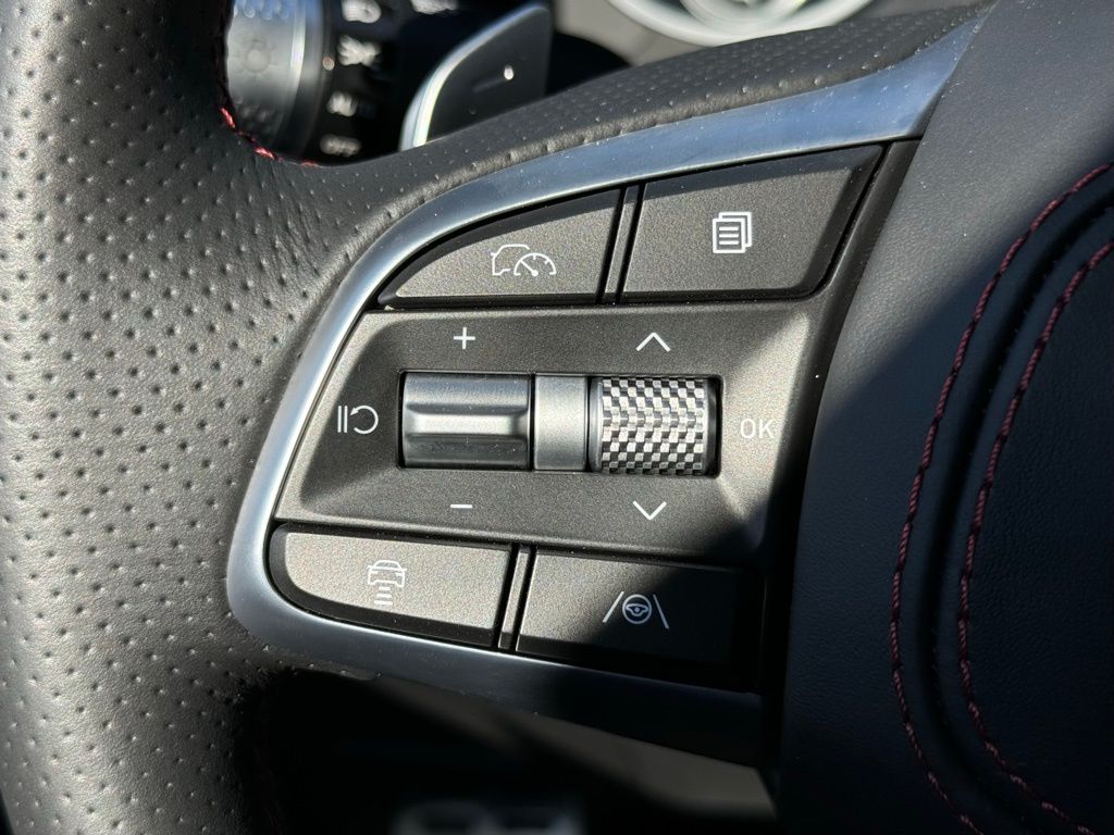 2025 Genesis G70 3.3T Sport Advanced photo 27