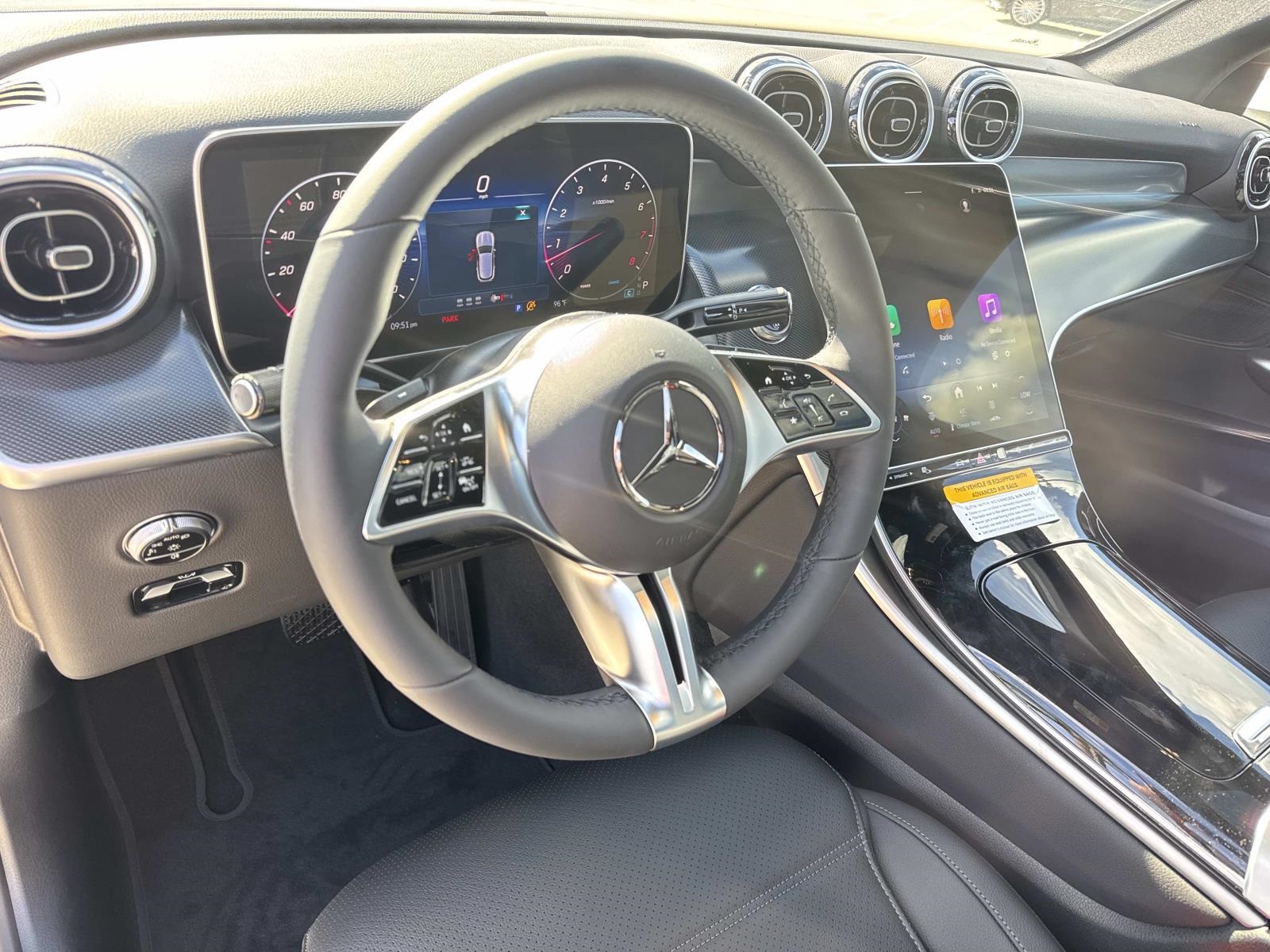 2026 Mercedes Benz GLC 300 photo 9