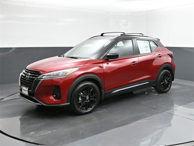 2024 Nissan Kicks SR's photo
