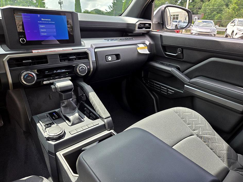 2025 Toyota Tacoma SR5 photo 20
