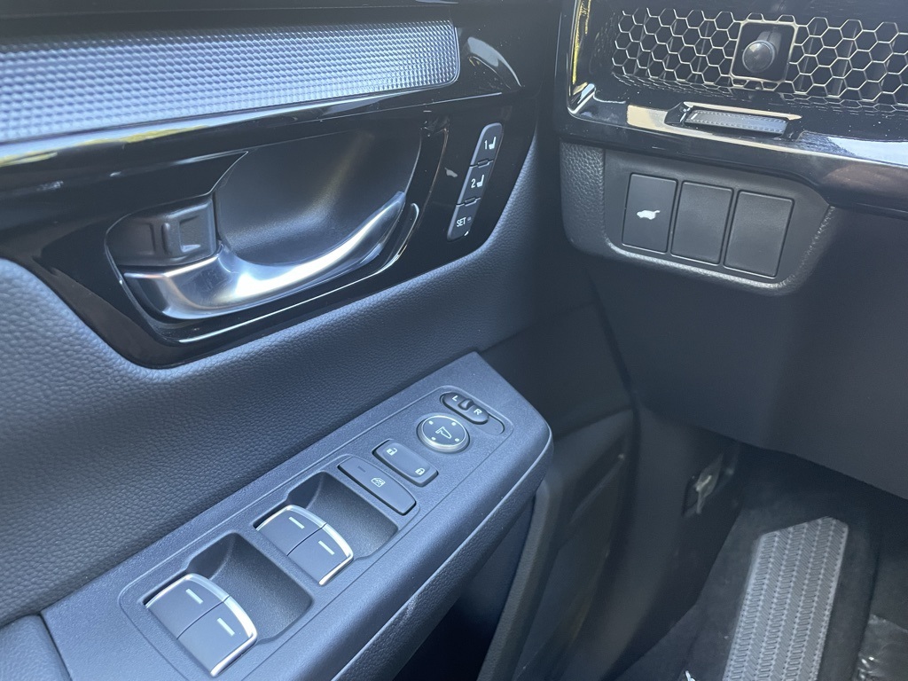 2026 Honda CR-V Hybrid Sport Touring photo 11