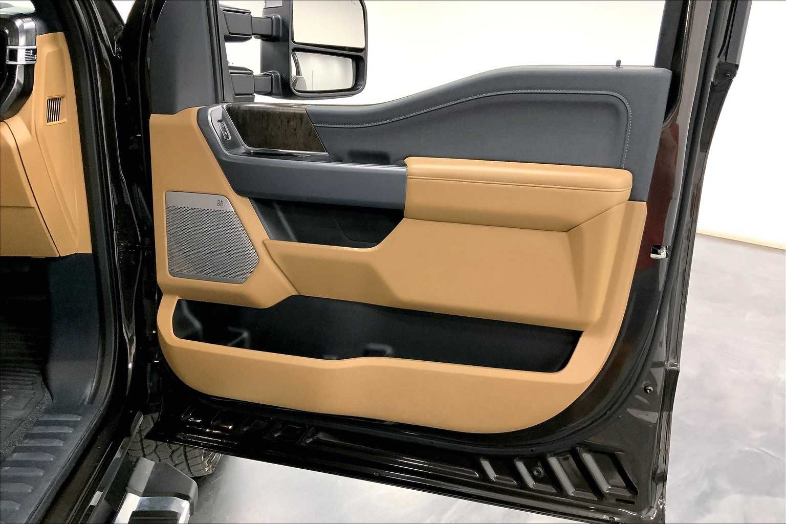 2024 Ford F-350 Lariat photo 20