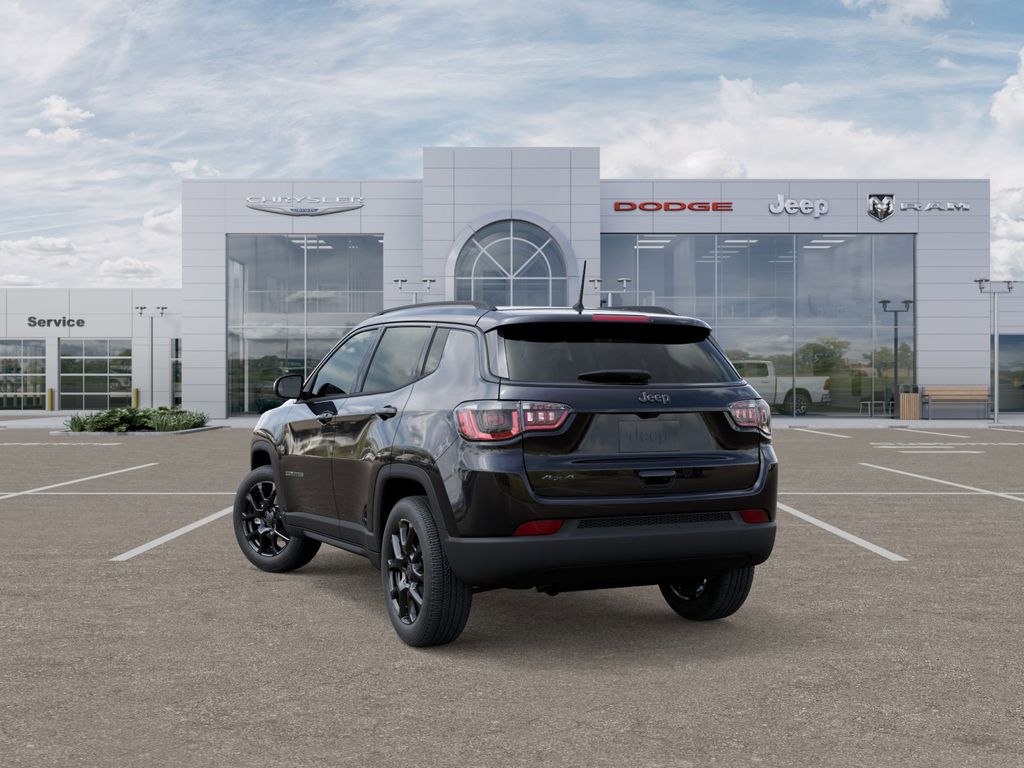 2026 Jeep Compass Latitude photo 2