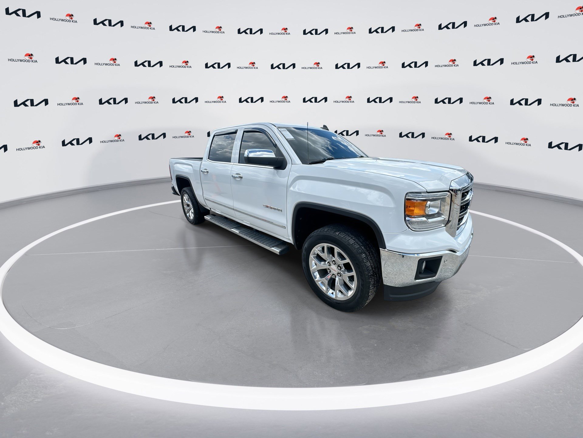 2015 Gmc Sierra 1500 SLT photo 2