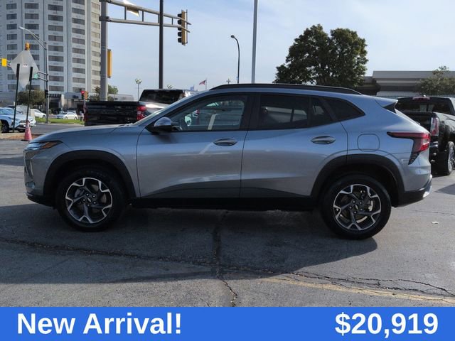 2024 Chevrolet Trax LT photo 5