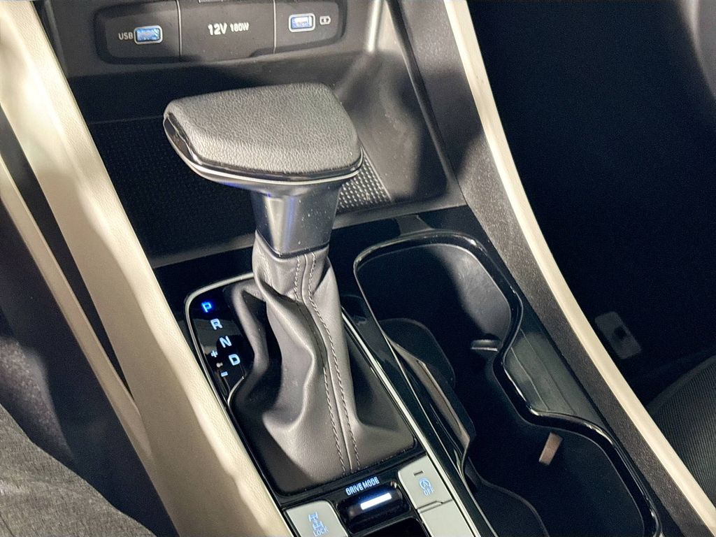 2023 Hyundai Tucson SE photo 12
