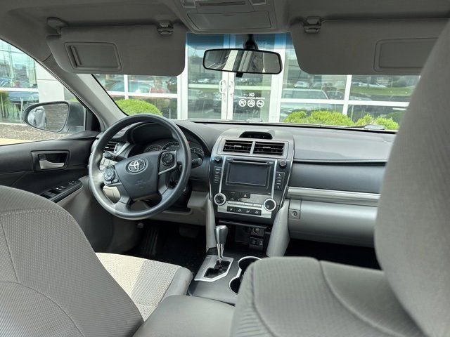 2013 Toyota Camry XLE photo 2