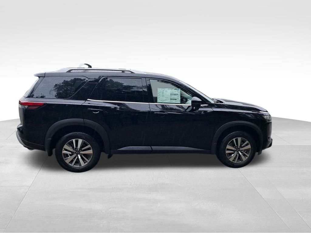 2025 Nissan Pathfinder SL photo 6