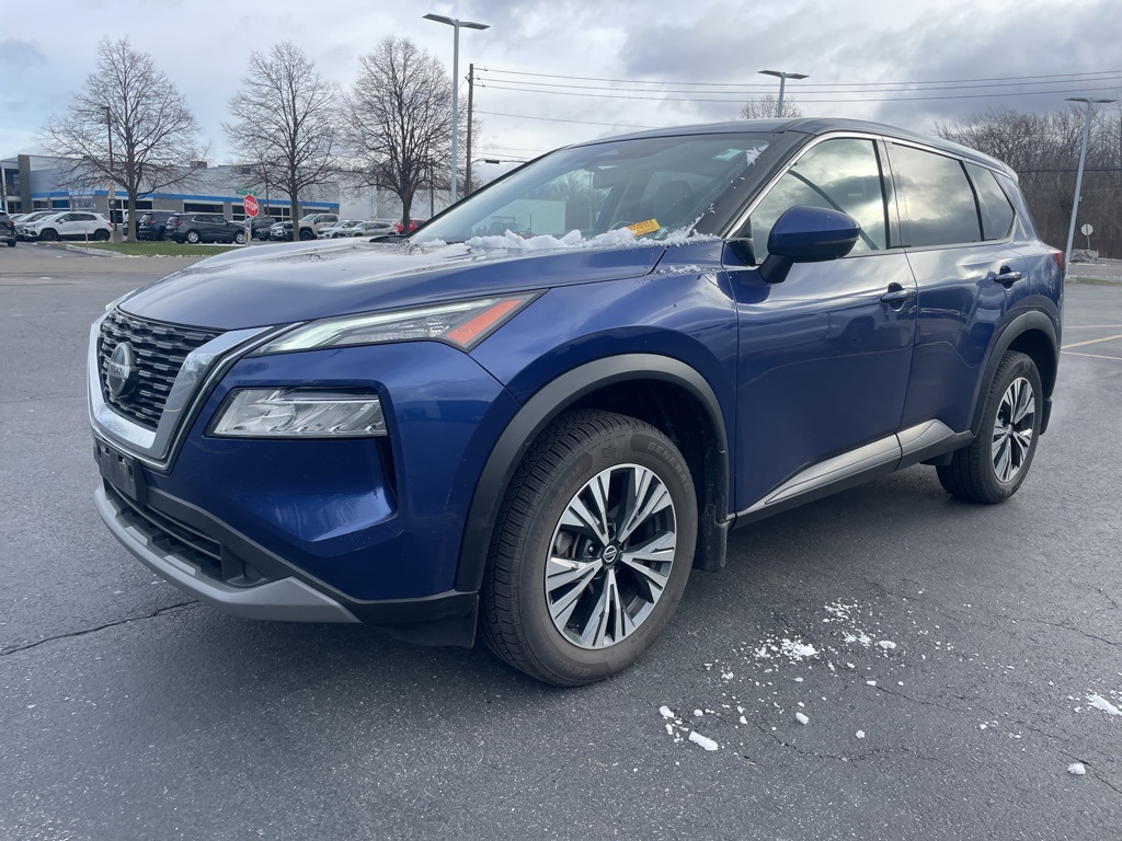 2021 Nissan Rogue SV photo 2