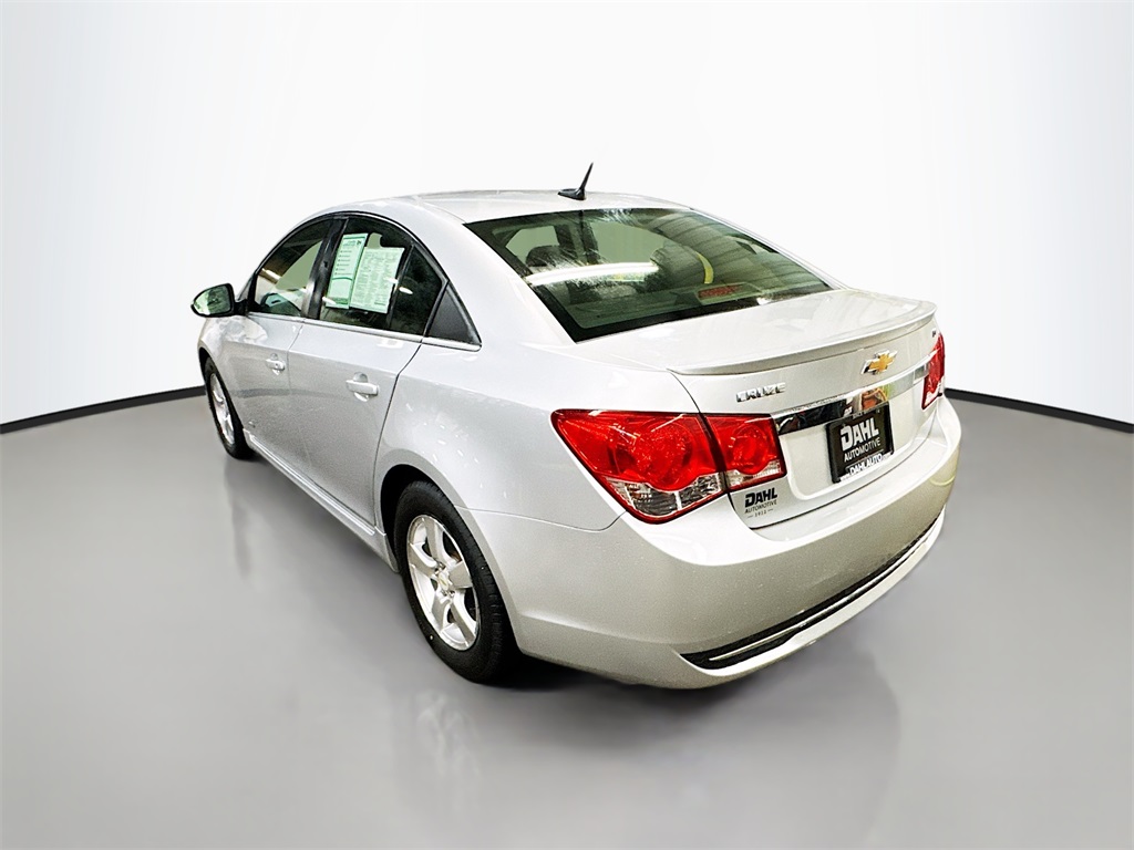 2011 Chevrolet Cruze LT photo 4