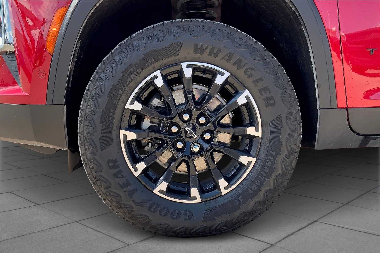 2025 Chevrolet Traverse Z71 photo 9