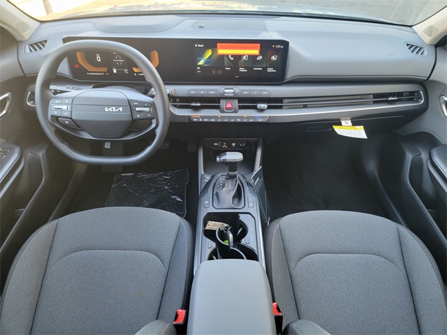 2025 Kia K4 LXS photo 17
