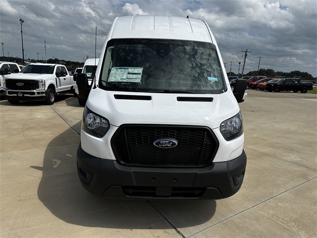 2024 Ford Transit photo 2