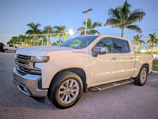 2021 Chevrolet Silverado 1500 LTZ photo 3