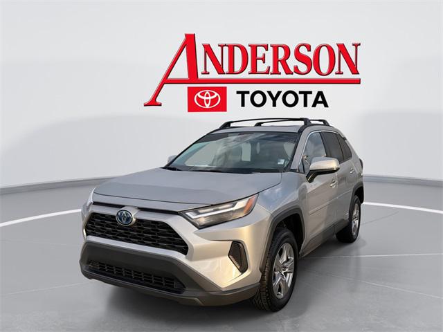 2022 Toyota RAV4 XLE's photo