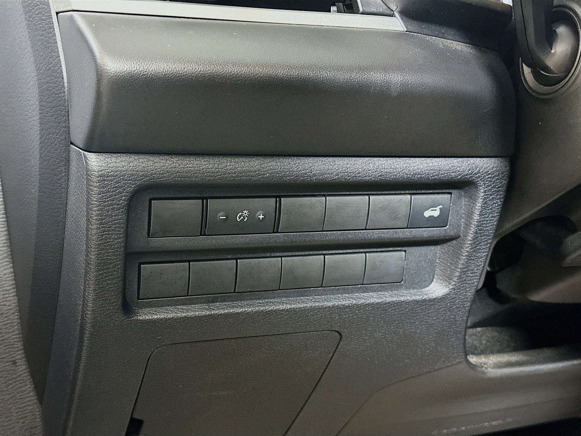 2024 Mitsubishi Outlander SE photo 8