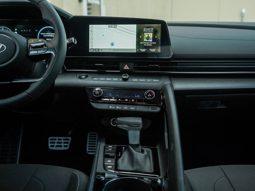 2025 Hyundai Elantra Hybrid Blue photo 13