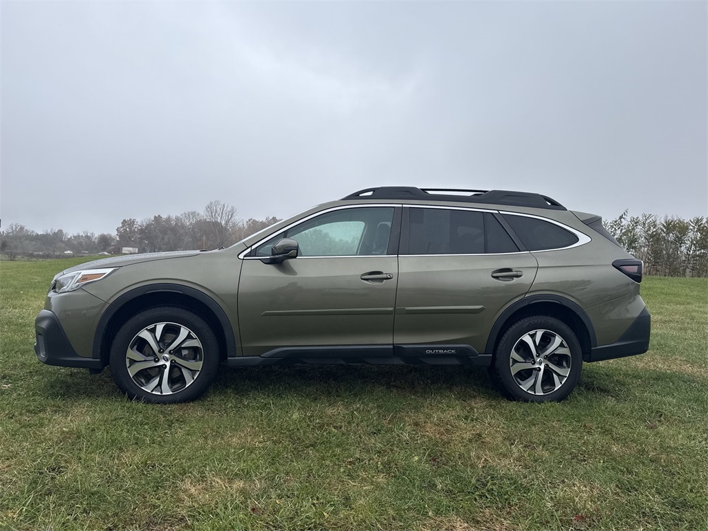 2022 Subaru Outback Limited photo 3