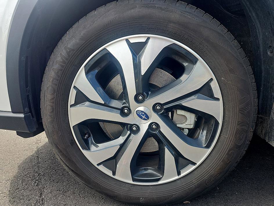 2021 Subaru Outback Touring photo 10