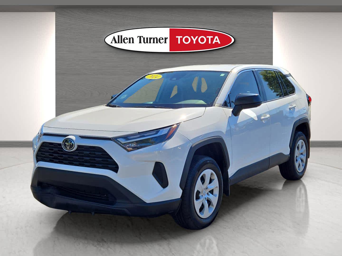2024 Toyota RAV4 LE photo 2