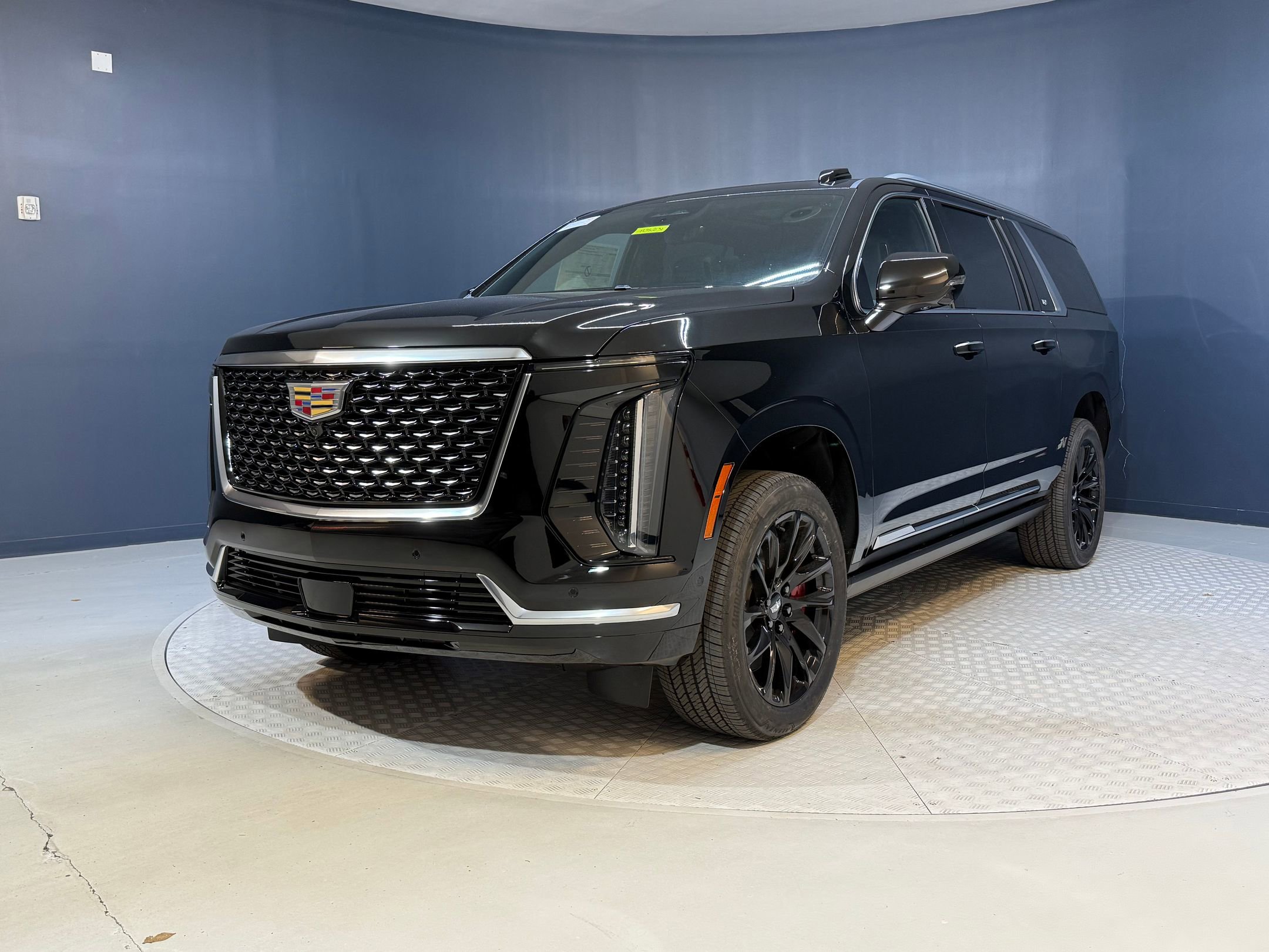 2025 Cadillac Escalade ESV Premium Luxury photo 2