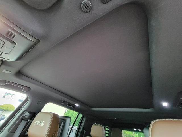 2021 Chevrolet Suburban High Country photo 43