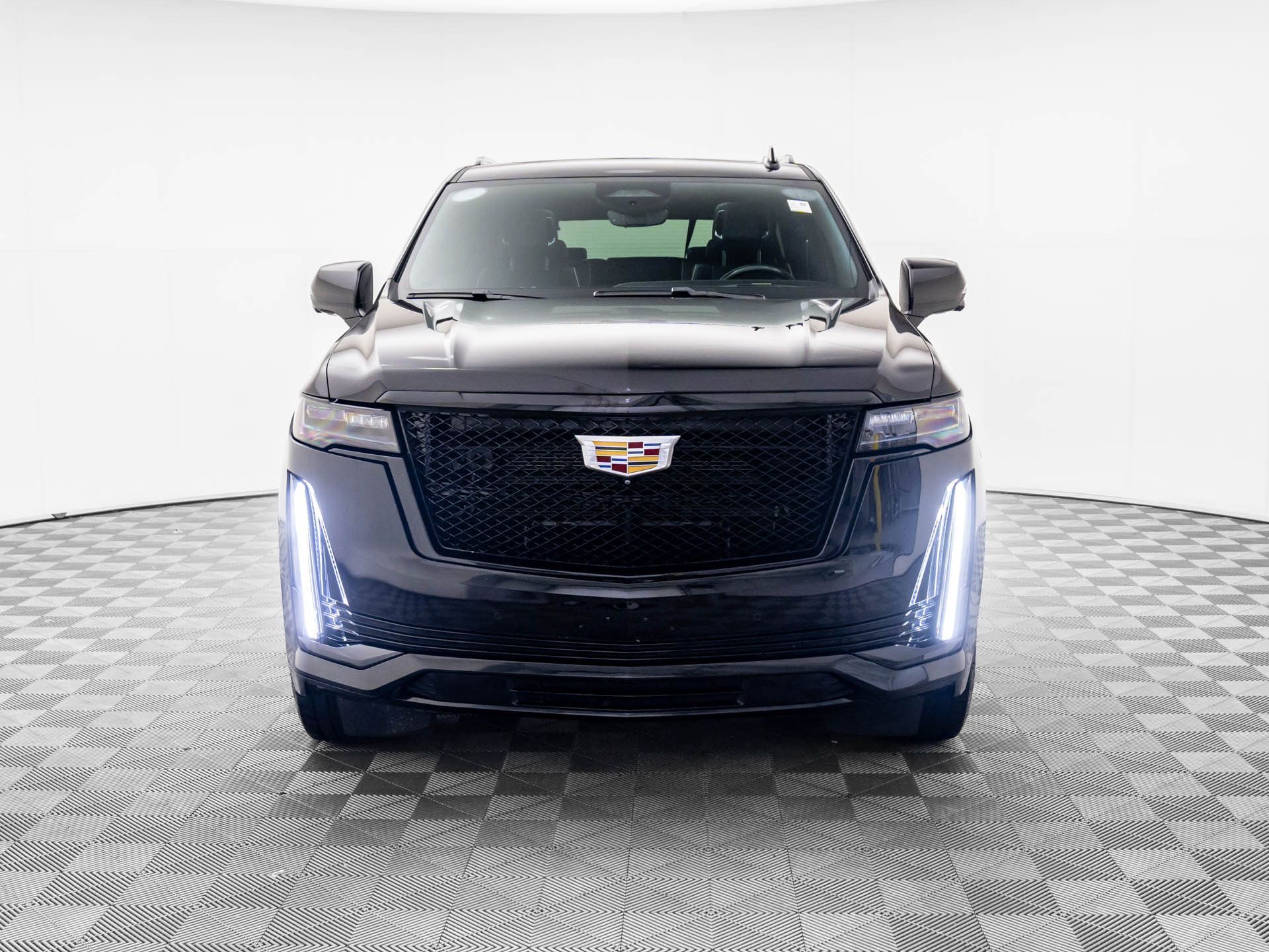 2023 Cadillac Escalade ESV Sport photo 2
