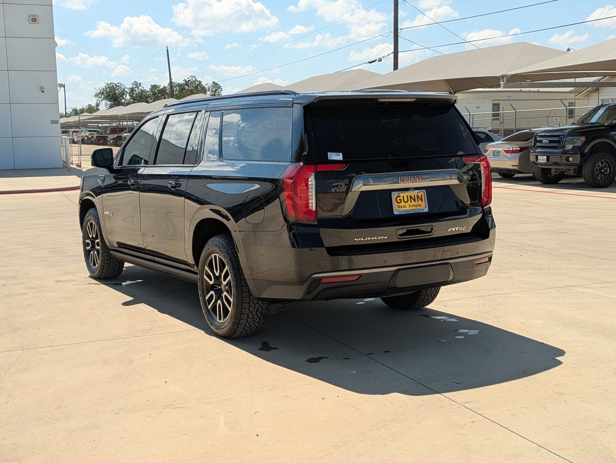 2023 Gmc Yukon XL AT4 photo 5