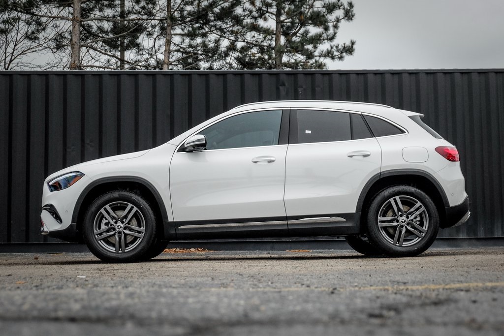 2025 Mercedes Benz GLA 250 4MATIC photo 2