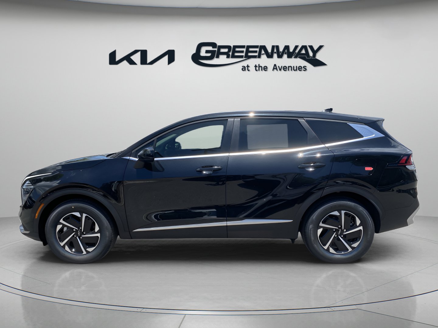 2025 Kia Sportage Hybrid LX photo 2