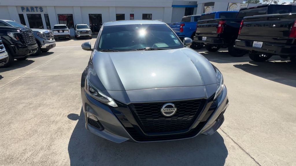 2021 Nissan Altima 2.5 SV photo 2