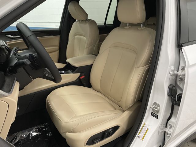 2024 Jeep Grand Cherokee Limited photo 4