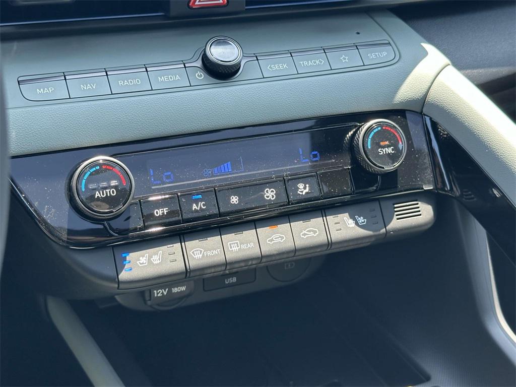 2025 Hyundai Elantra Hybrid Limited photo 19