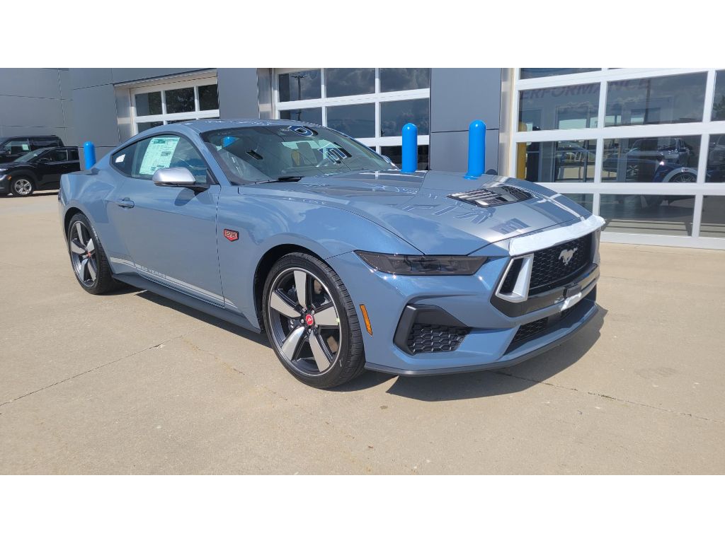 2025 Ford Mustang GT Premium photo 2