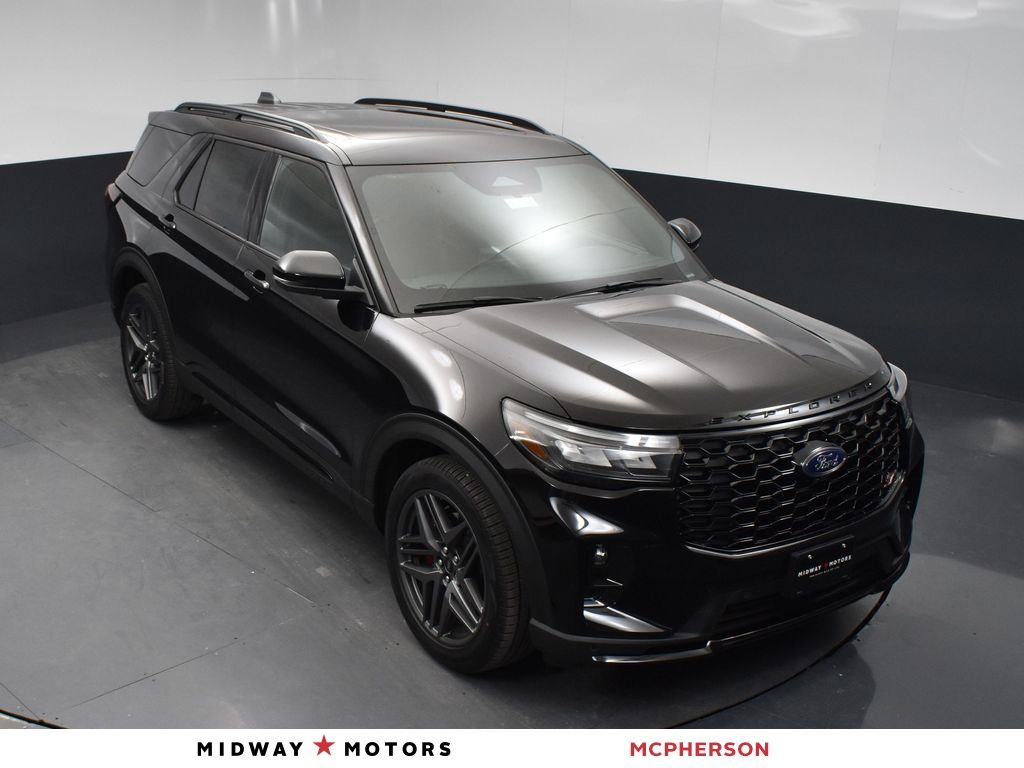 2026 Ford Explorer ST's photo