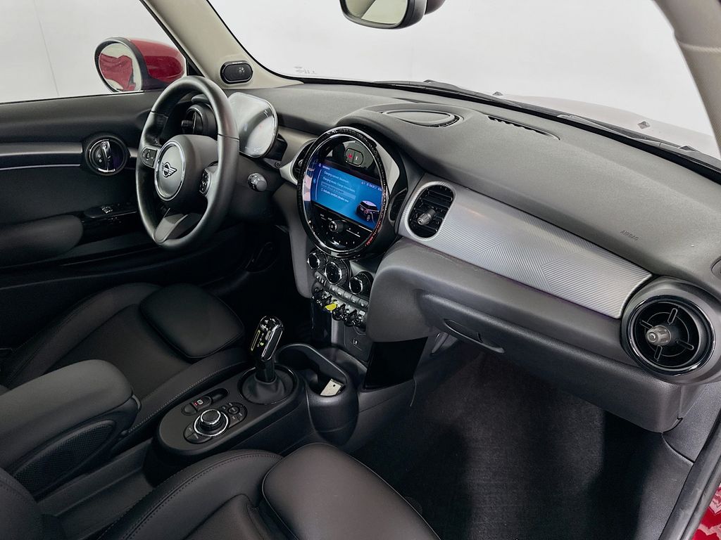 2024 Mini Cooper SE Signature photo 24