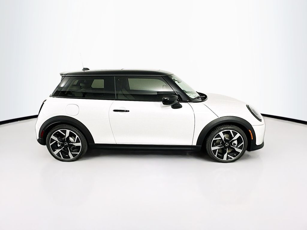 New 2025 White MINI Iconic image 4