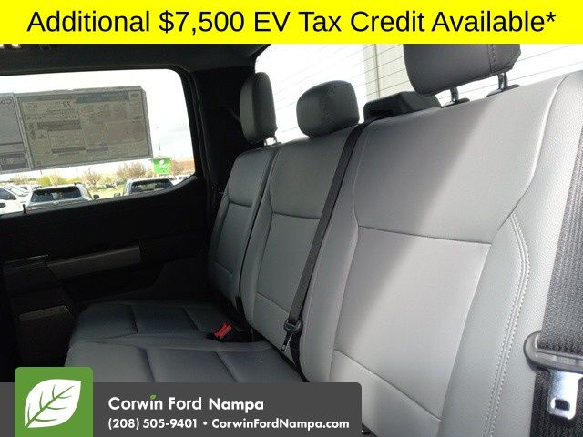 2025 Ford F-150 Lightning photo 21